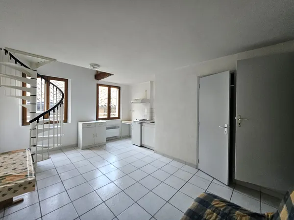 Appartement T2 en duplex rue piétonne 