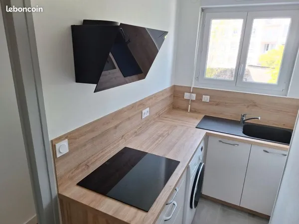 T3 meublé refait à neuf - 48 m² - Gare / ESA / FAC - Angers