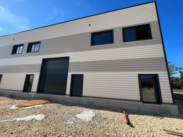 Local commercial 4446 m² 