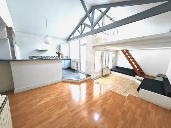 Appartement + Local 3 pièces à Marseille - Conception / Camas 
