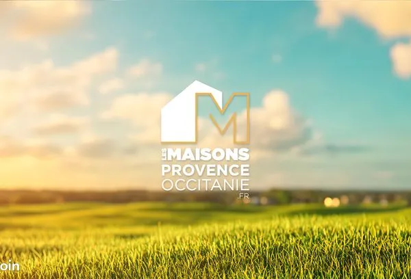 Terrain 700 m² 