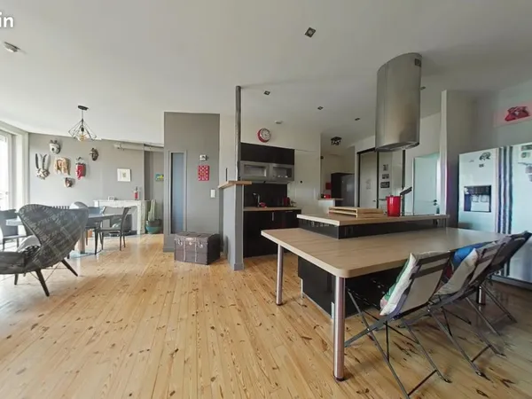 Appartement 4 pièces 82 m² 