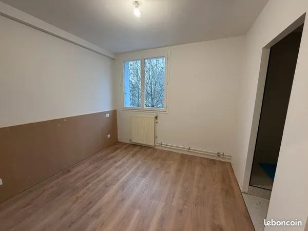 A Louer chambre en colocation dans appartement T5 entièrement refait à neuf 