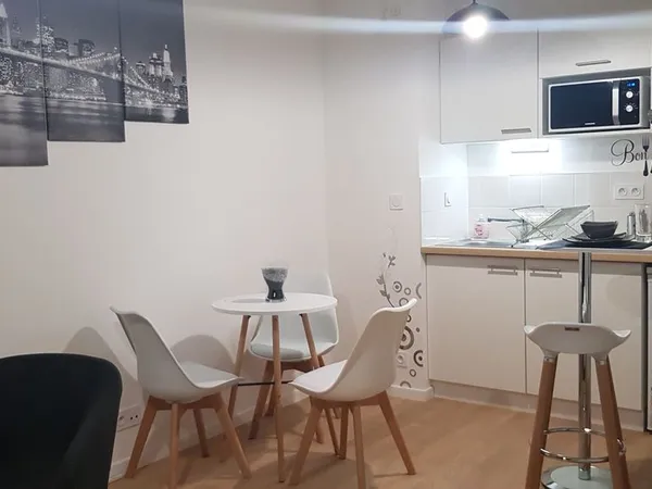 Joli studio récent Boulevard de la Liberté - Rennes Centre 