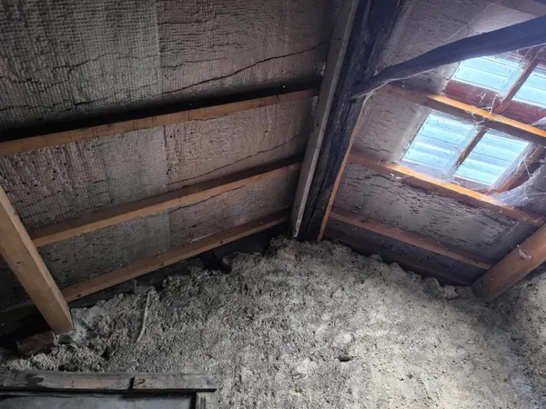 Maison 98 m² - 2 plateaux + grenier 
