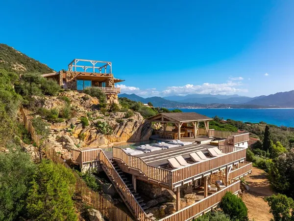 Villa 8 pièces 250 m² 