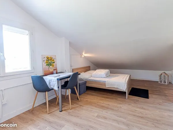 Studio 1 pièce 26 m² 