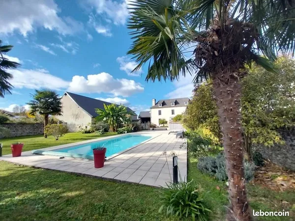 Maison 7 pièces 270 m² 