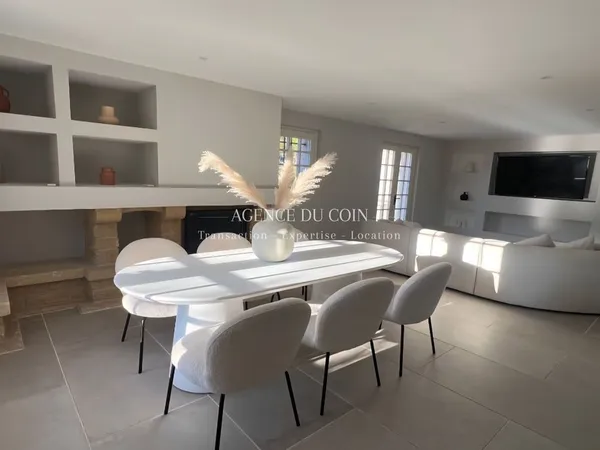 Villa 5 pièces 143 m² 