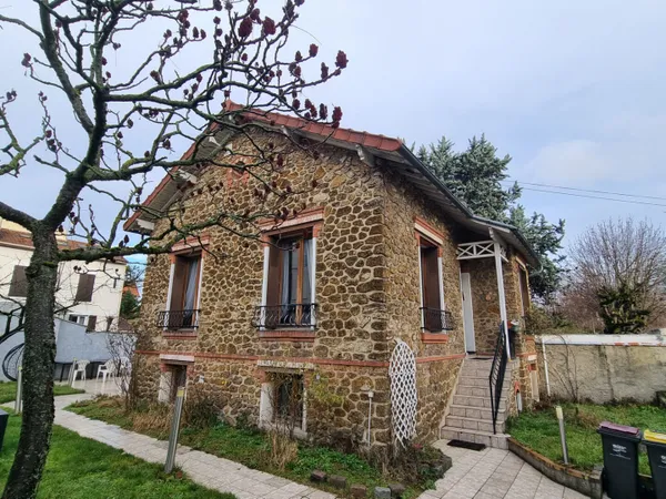 VILLEMOMBLE ÉPOQUE / ÉGLISE 