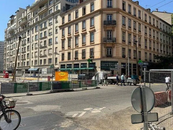 Local commercial 91 m² 