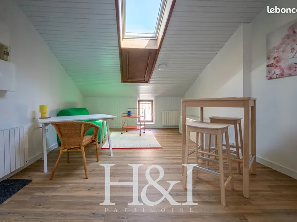 Studio 1 pièce 18 m² 