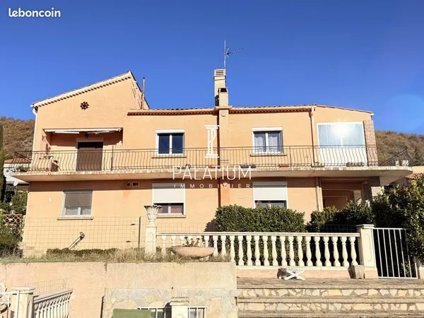 Propriété 7 pièces 230 m² 