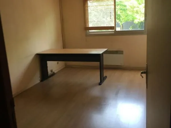 Local 219 m² 