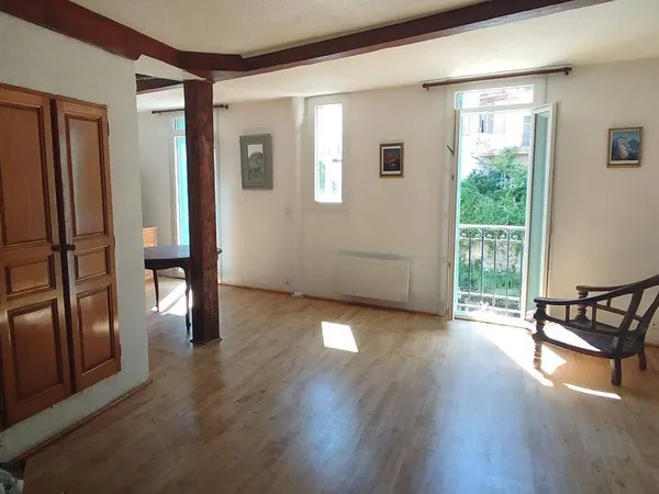 Appartement 1 pièce 65 m² 