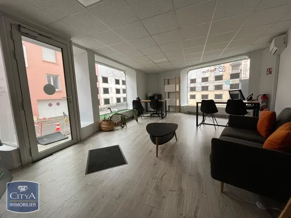 Location / Local commercial - 60 m² 