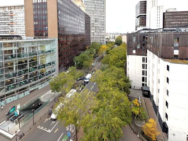 Surface atypique de charme de 78 m² au sol 
