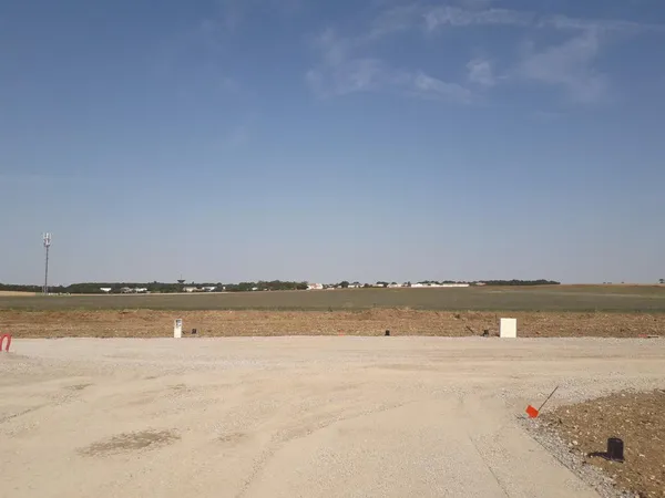 Terrain Vente Vérines  324m² 92900€