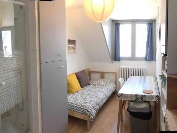 Studio 1 pièce 11 m² 