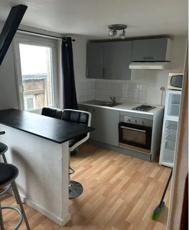 Appartement meublé au second et dernier étage 1 chambre 