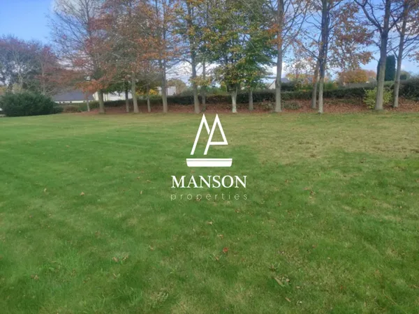 Terrain 710 m² 