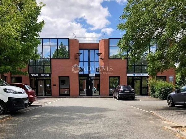 Bureaux 553 m²