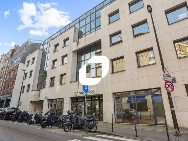 Bureaux 274 m² 