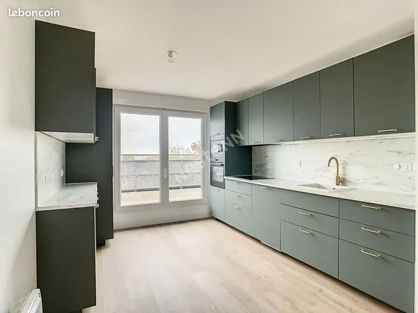Appartement 4 pièces 82 m² 