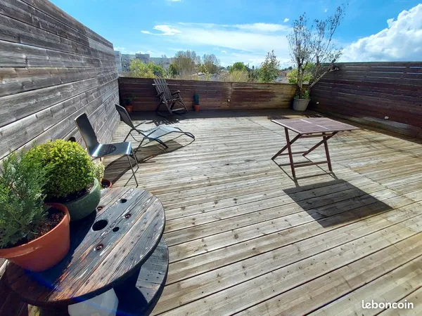 Appartement 79m² avec grande terrasse et place de parking 