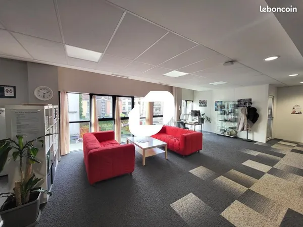 Bureaux 451 m² 