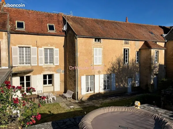 Maison 9 pièces 248 m² 