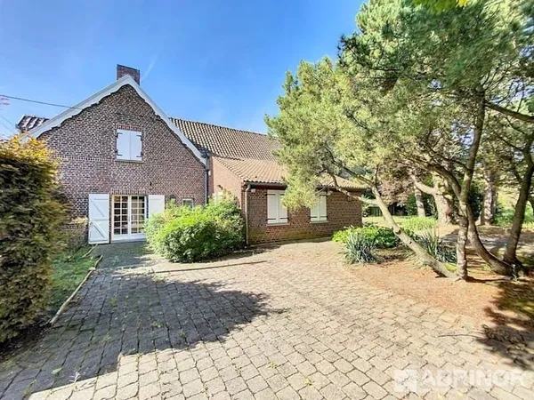 Maison 7 pièces 220 m²