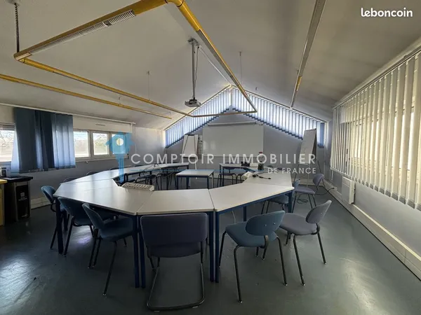 Local 571 m² 