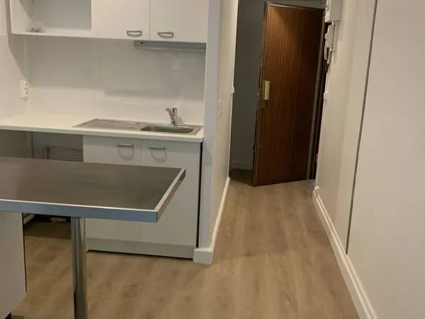 Studio 1 pièce 20 m² 