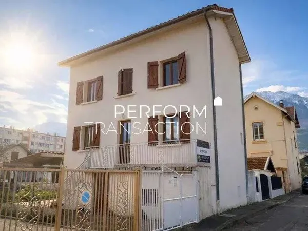 Maison 5 pièces 107 m² 