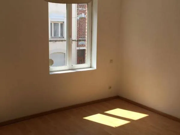 Studio 1 pièce 25 m² 