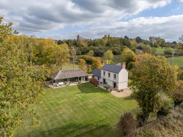 Bonneville sur Touques - Propriété de charme sur 8600 m² de terrain à proximité de Deauville