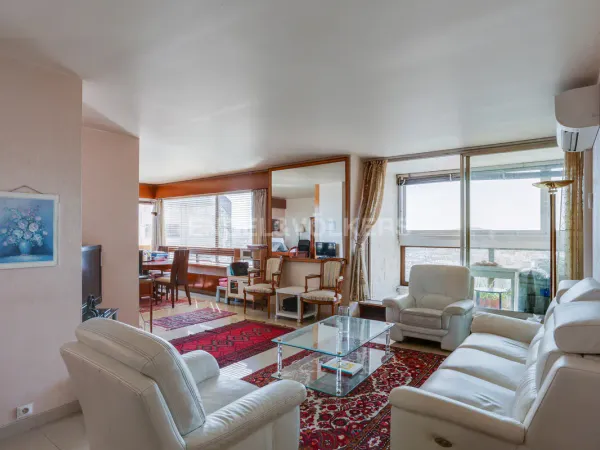 Appartement 5 pièces avec loggia - Front de Seine - Beaugrenelle