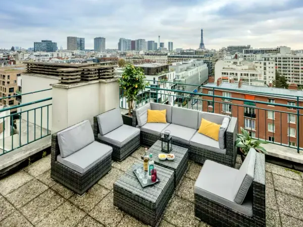 Deux pièces rare avec terrasse et vue Tour Eiffel - Lourmel