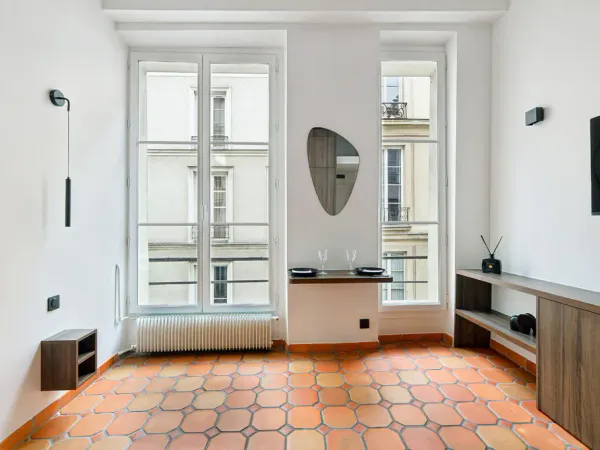 Île Saint-Louis - Studio rénové et orienté Sud