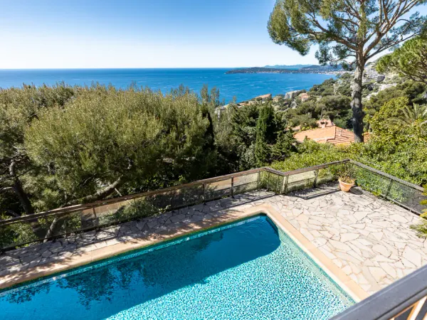 Villa avec belle vue mer proche de Monaco
