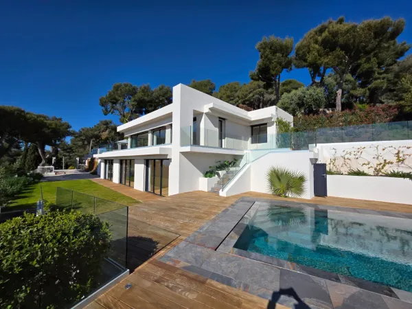 Villa neuve avec une vue mer panoramique