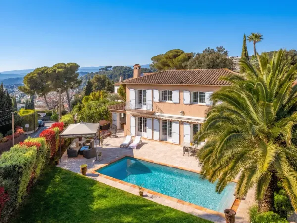 Villa avec vue mer, hauteurs de Cannes