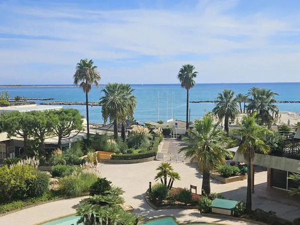 Appartement avec terrasse et vue mer à Saint-Laurent-du-Var