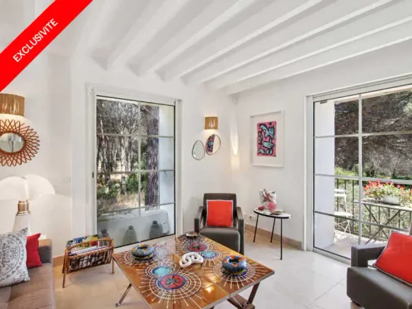Duplex d'exception aux finitions sur mesure, à deux pas de Saint-Tropez et des plages