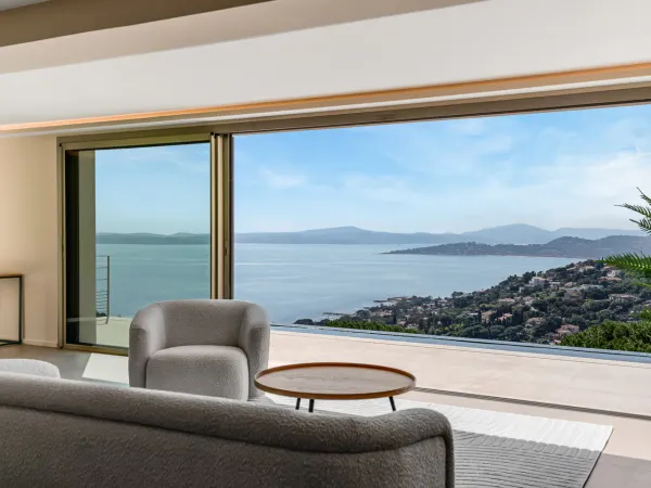 Villa rénovée - Entre modernité et charme provençal, vue mer panoramique