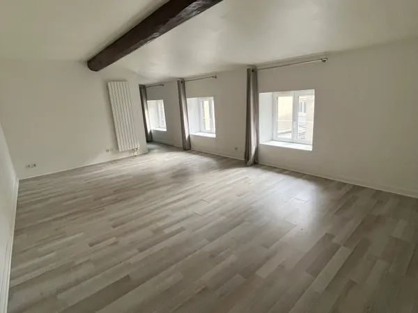 Loue 3 Pièces 97m² Place de Jaude Clermont ferrand