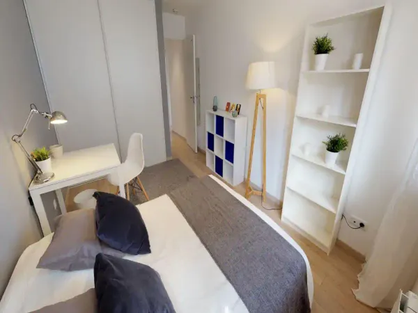 Propose appartement en colocation - ch 13m² - Marc Antoine Petit