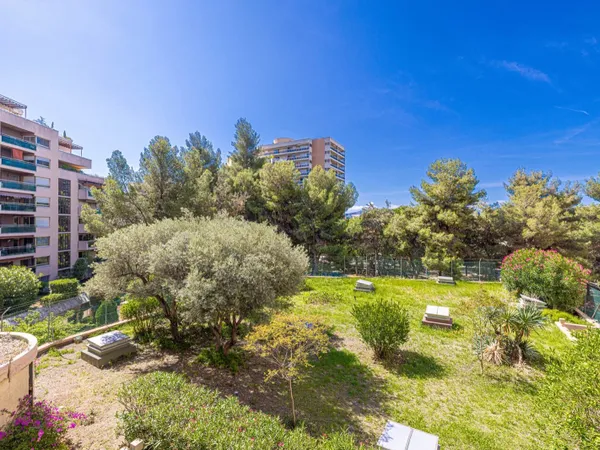 Loue Appartement T4 / T5 Secteur Cantini - Castellane