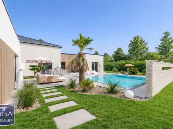 Maison 6 pièces 220 m²